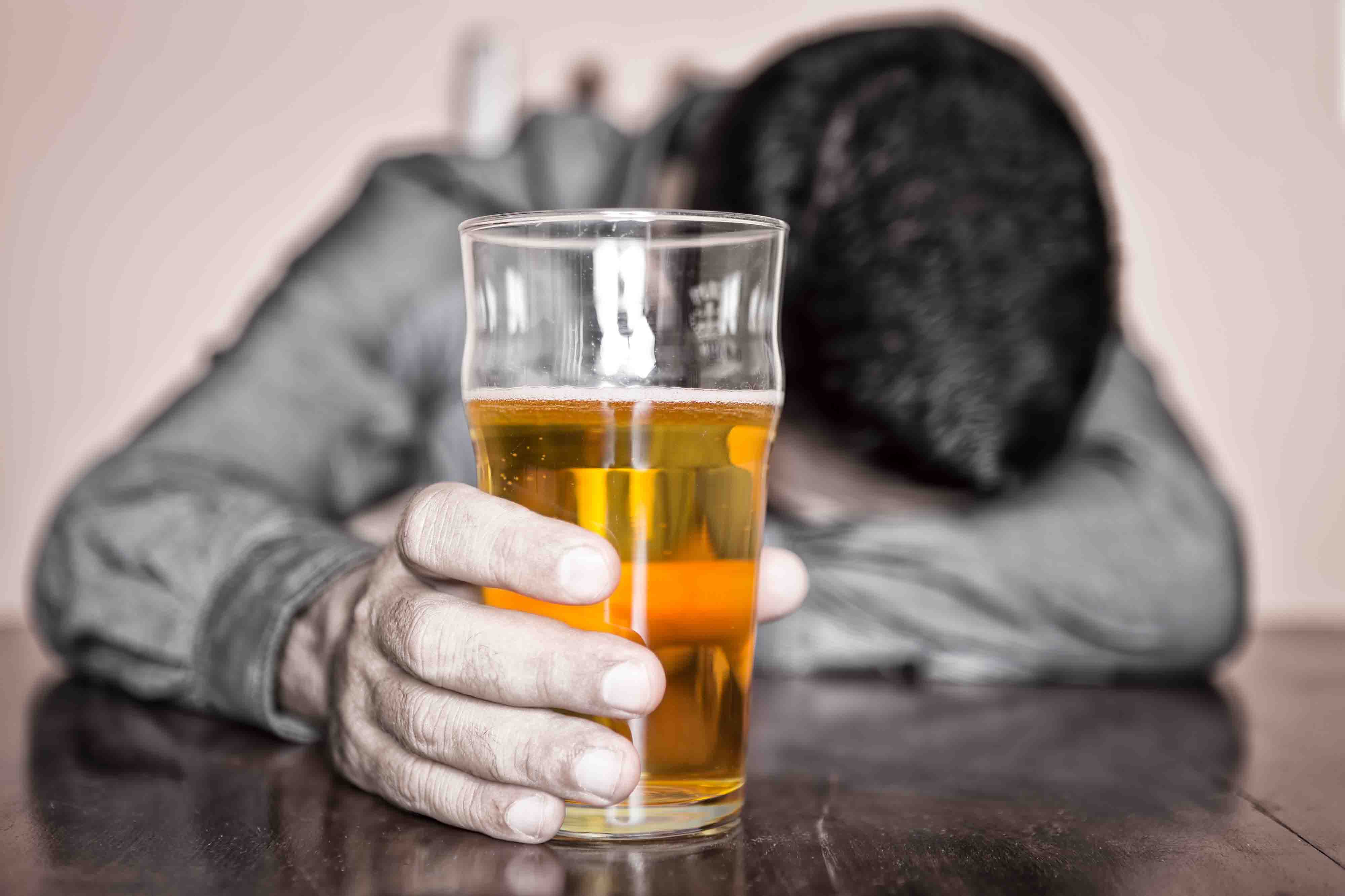 Ученые выявили необычную причину возникновения алкоголизма