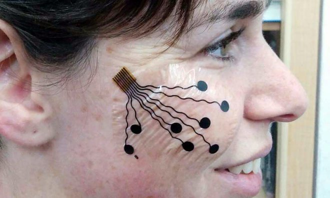 Электронная татуировка прочитает эмоции и определит мышечную активность