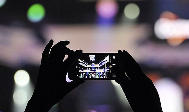 Apple запатентовала устройство, блокирующее камеры во время концертов